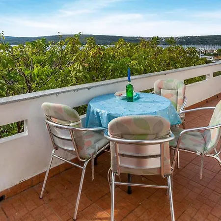 Seaview Apartment